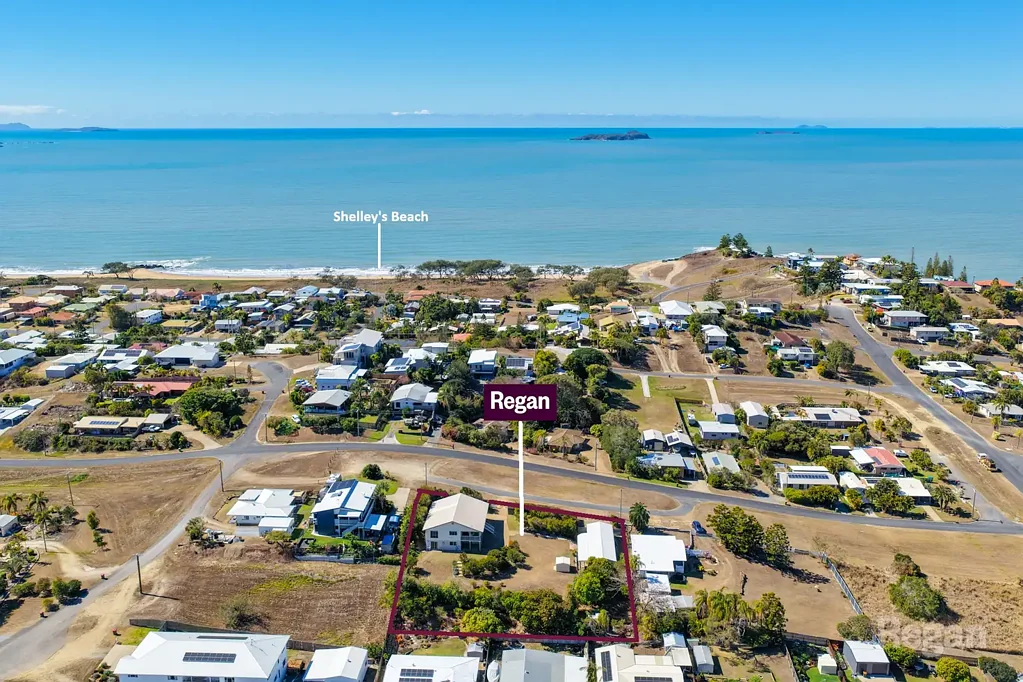 Emu Park 4房  Emu Park. Island Views. Mountain Sunsets. Half an Acre of Coastal Living.