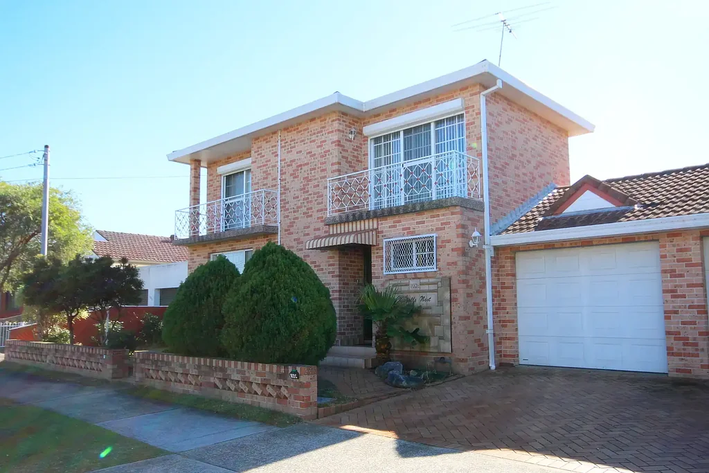 Convenient Coastal Lifestyle Opportunity