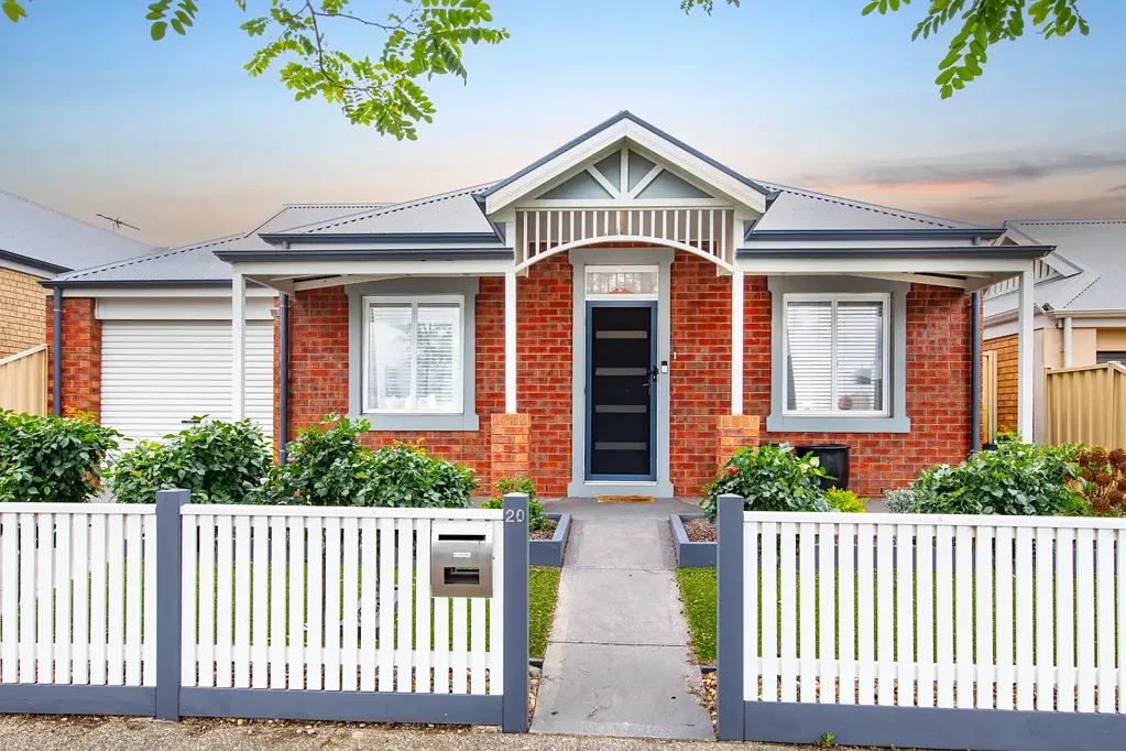 20 Clementson Drive, Caroline Springs, VIC 3023