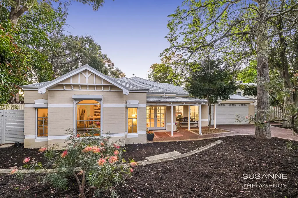 Kalamunda 4Zimmer Quality, Space and Entertaining in the Heart of Kalamunda