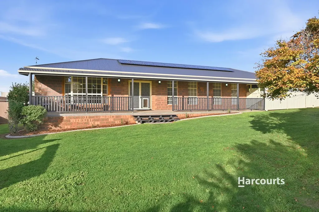 Devonport 3 Bedroom Picture Perfect…