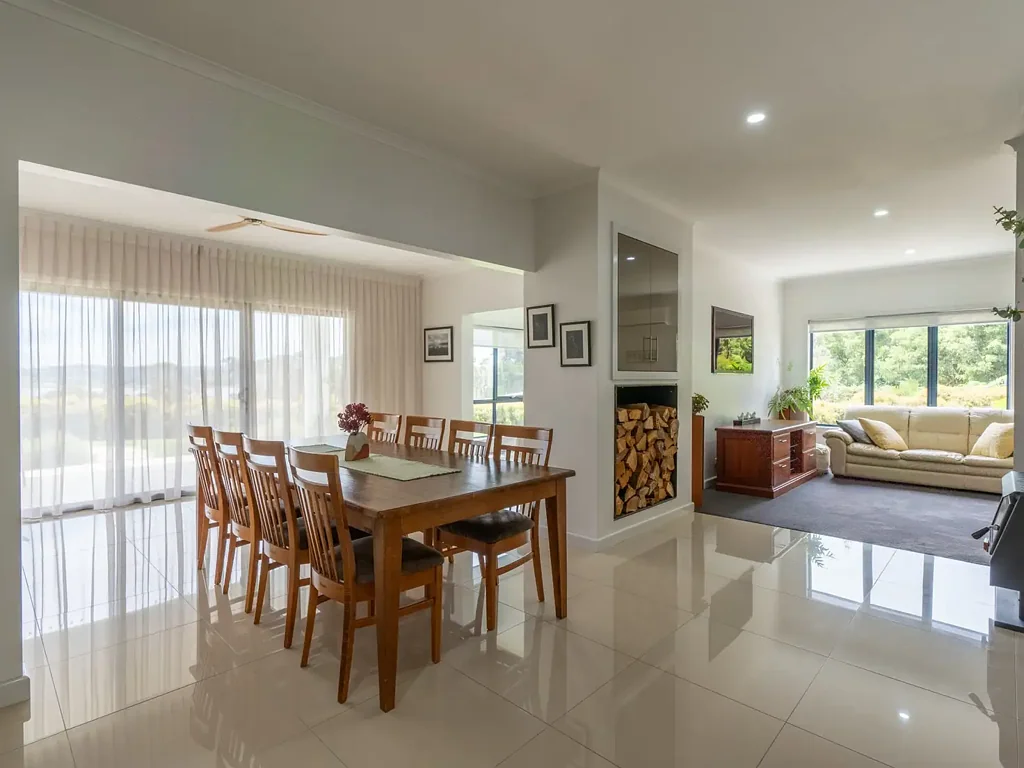 Stieglitz 4 Bedroom Contemporary Elegance