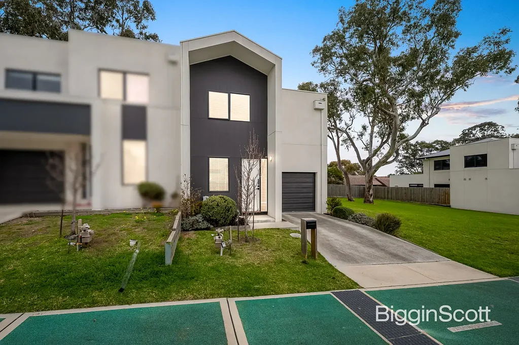 92 Riana Loop, Eumemmerring, VIC 3177