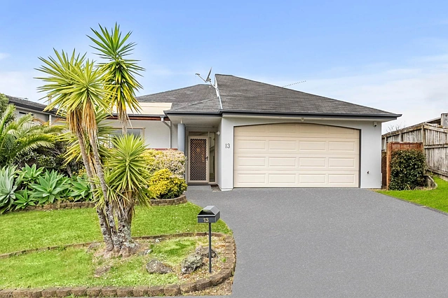 13 Fearnley Grove, Albany, North Shore City
