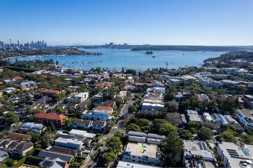 Rose Bay 3ਬੈੱਡਰੂਮ 'Tuscany' Enormous House Sized Penthouse Apartment in Ideal Village setting offers Level Lift Access’ + Parking for 2 Cars