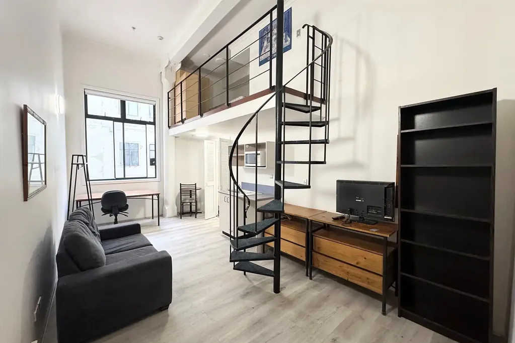 Renovated Furnished One Bedroom Loft at the Heart of Educational District