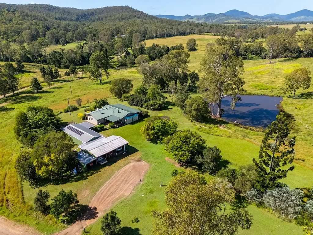 Glastonbury 5房  "BELFORD" 183 Scenic Acres...$1.7m+