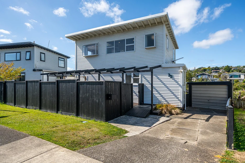 35 Kapiti Crescent, Titahi Bay, Porirua, Wellington