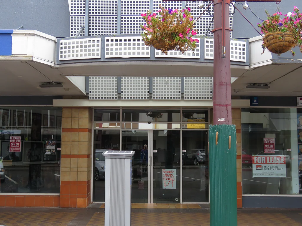 Palmerston North Central Lots of space in Broadway Avenue