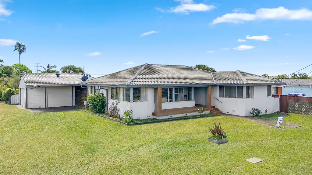 23 Clucas Avenue, Gorokan, NSW 2263