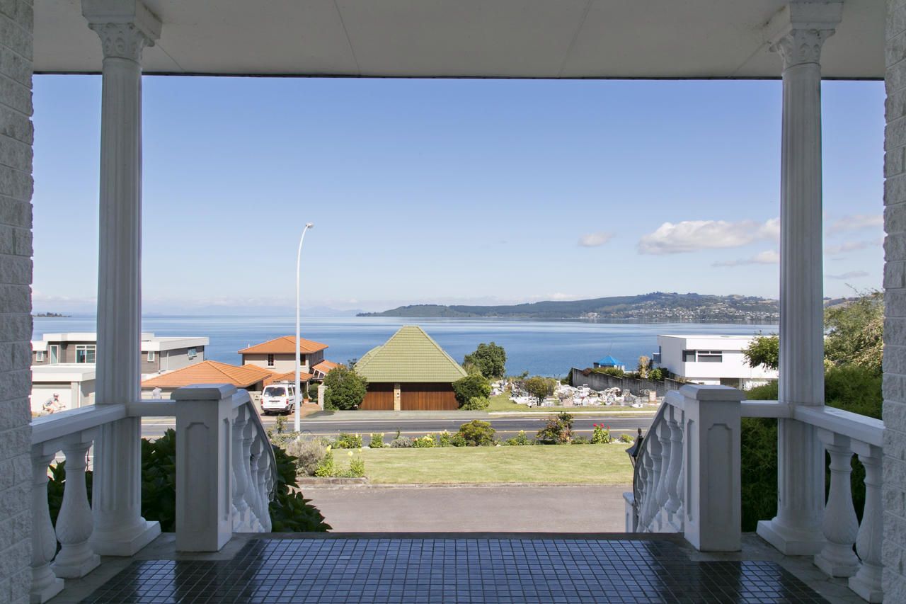 160 Lake Terrace, Hilltop, Taupo, 4 habitaciones, 4 baños