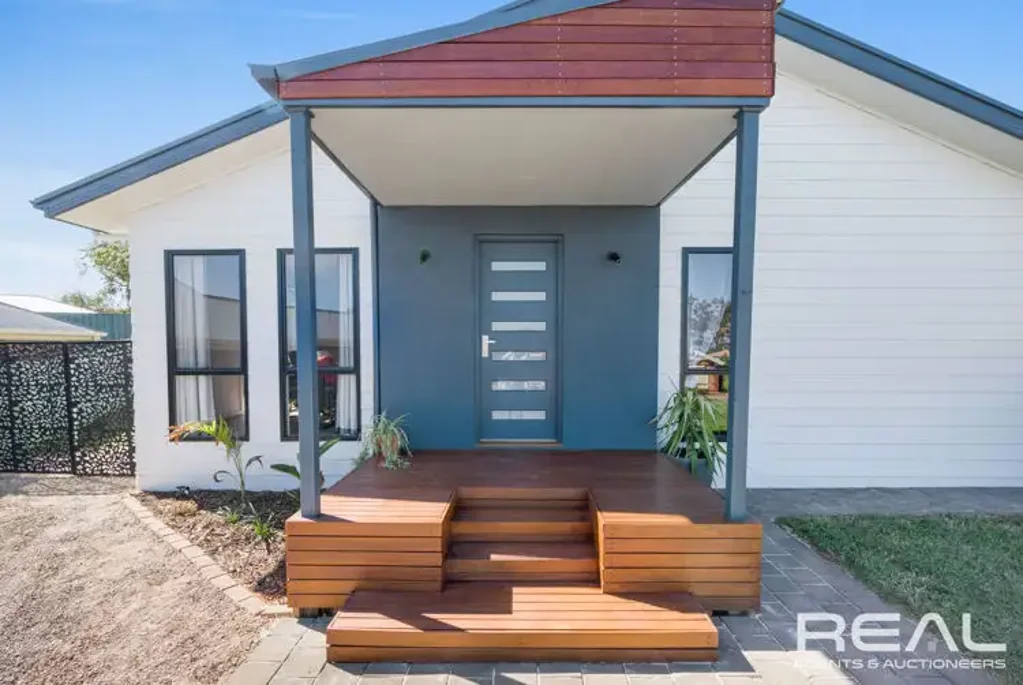14 Trafalgar Drive, Elizabeth Park, SA 5113