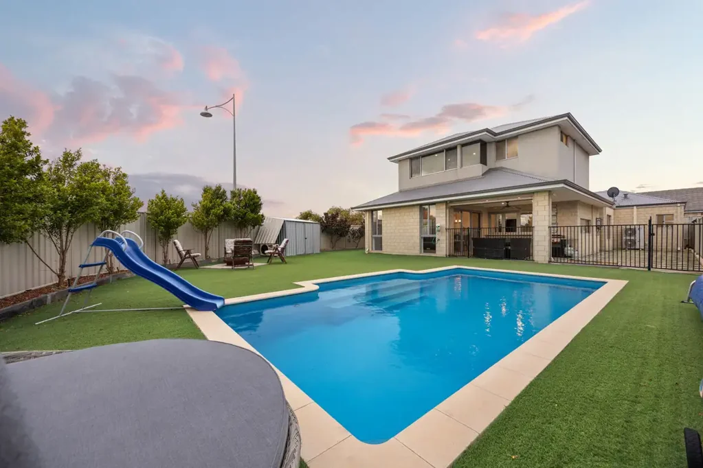 68 Adelong Avenue, Golden Bay, WA 6174