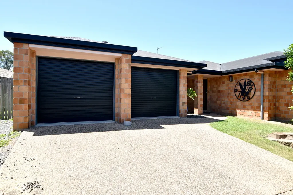 South Gladstone 4 Bedroom CONVENIENT AND PRIVATE LIVING IN CATALINA HEIGHTS