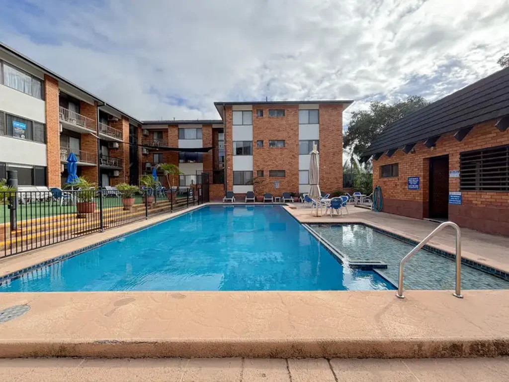 FULLY FURNISHED COASTAL TWO BEDROOM UNIT