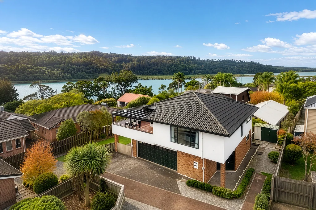 Okura 3 Bedroom Exceptional Value - Water Views, Village Charm