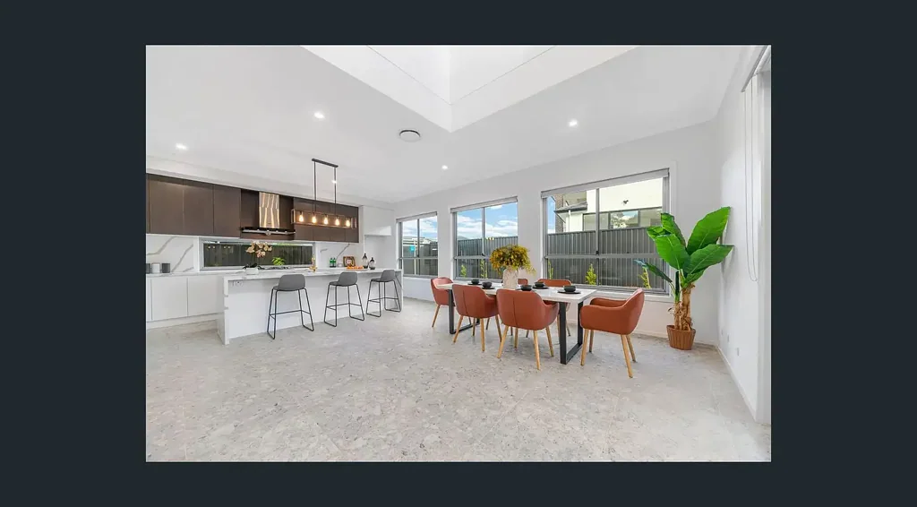 Gables 5房  Gables 5 Bedroom 4 Bathroom Family Home Close to Schools, Parks, Shopping Center and Future Lake