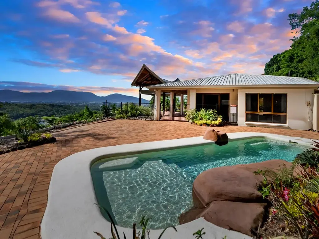 Kanimbla 5 Bedroom Unique Opportunity of Two Homes on 10 Acres with Stunning Sea and City Views