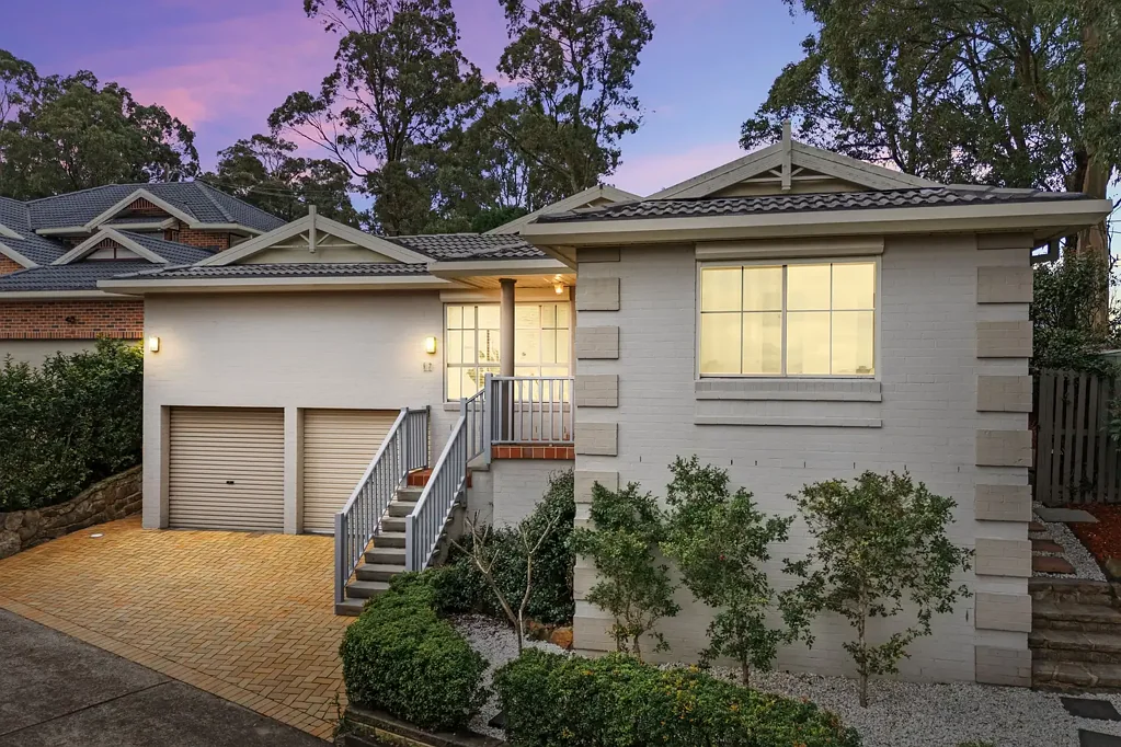 Castle Hill 4 Bedroom Elevated Family Living in the Oakhill Estate
