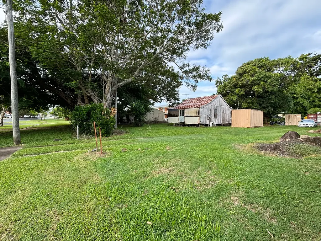 Mackay 2 Bedroom Quiet street inner city land sale.