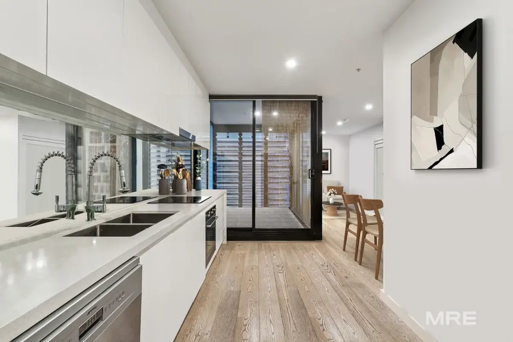 Brunswick 1 Bedroom Modern Comfort in the Heart of Brunswick
