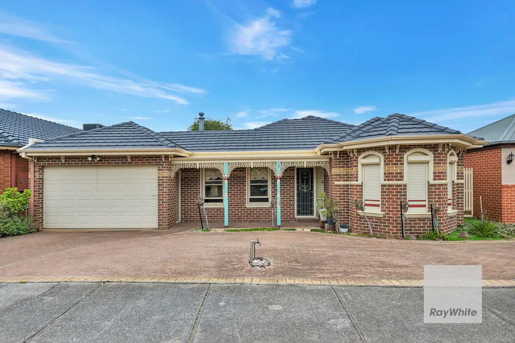 Family Living at Its Finest in Cairnlea Estate