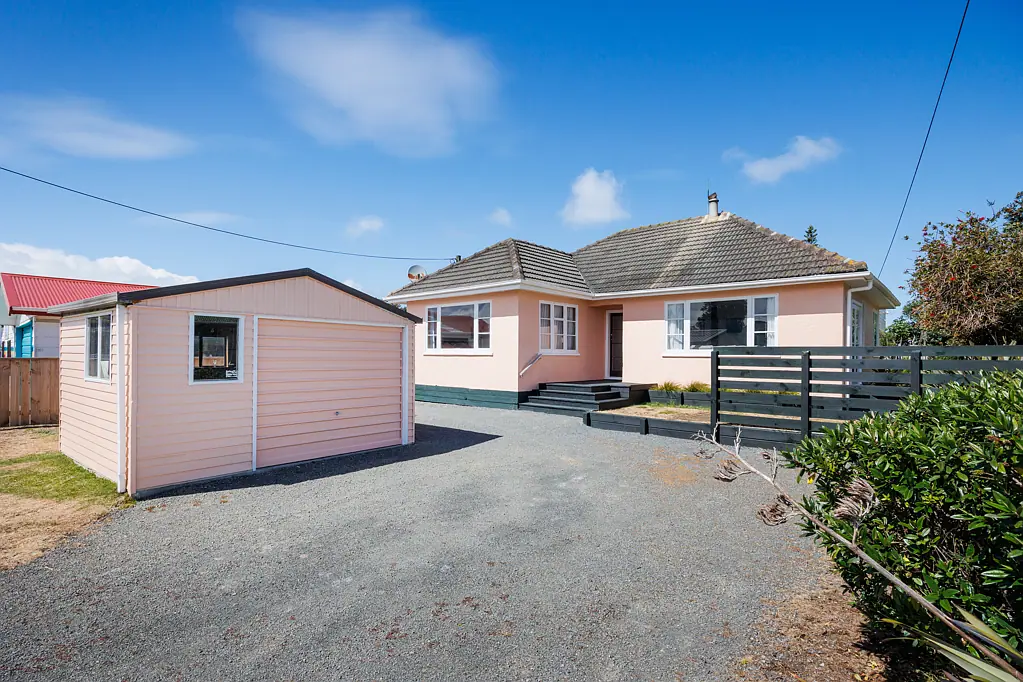 Foxton Beach 3房  Ideal first home or investment