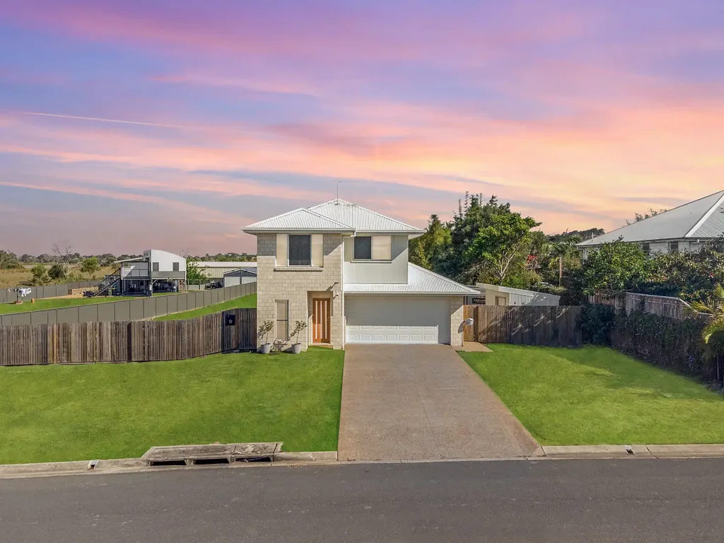 River Heads 6房  Big Home + Brand New Granny Flat + Fraser Island Views | River Heads Lifestyle with Options