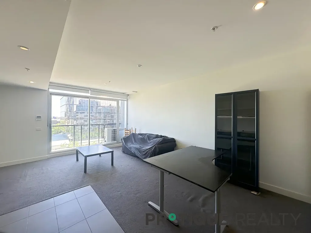 Furnished 1B1B with Study I CBD close to the Melbourne University