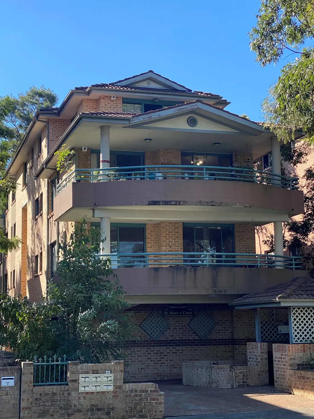 SPACIOUS AND CONVENIENT