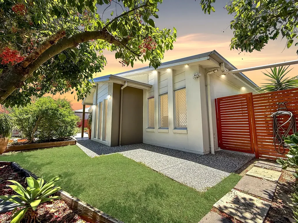 Chinchilla 4 Slaapkamer PROMINENT STREET PRESENCE - EXCEPTIONAL QUALITY - OUTSTANDING DESIGN