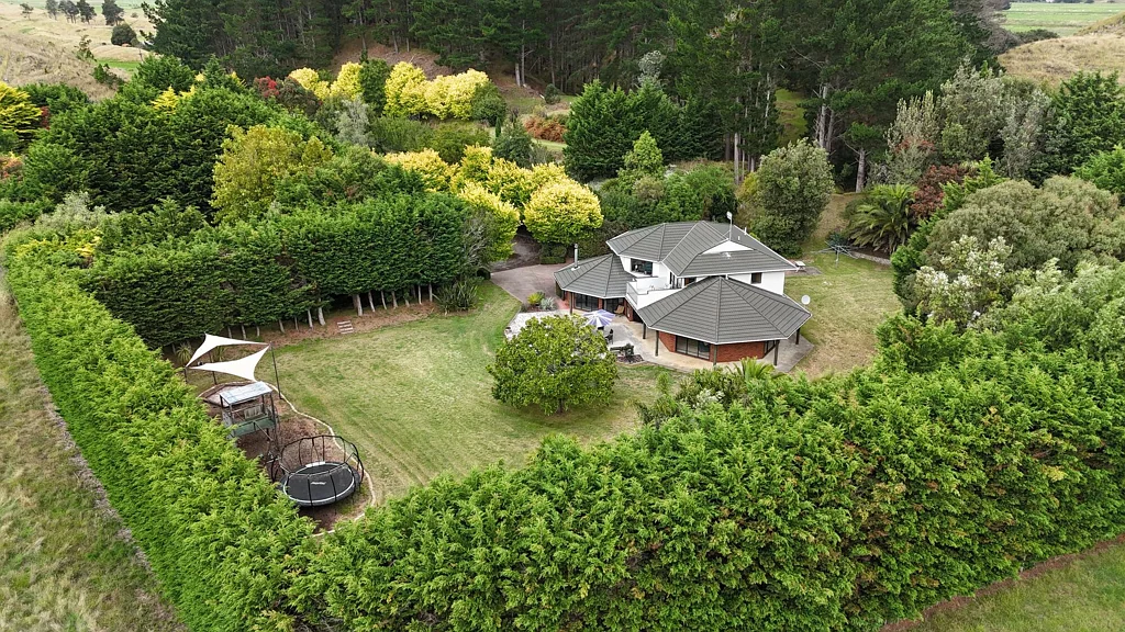 Himatangi 5Kwarto Calling Rural Contractors – Executive Living, Recreation and Rural Freedom