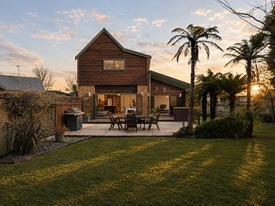 Huntington 5房  Captivating Gully View, Coveted Huntington Address