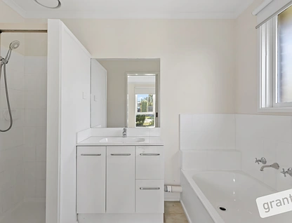 4 Columbia Road, Narre Warren, South East Melbourne, 3 Schlafzimmer, 1 Badezimmer, House