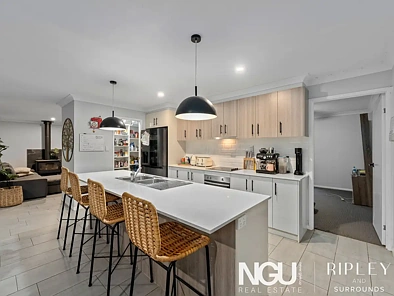 53A Staatz Quarry Road, Regency Downs, QLD 4341, 5 Bedrooms, 2 Bathrooms, House