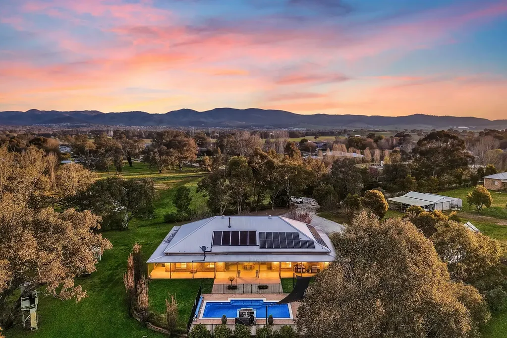 Mudgee 5 Slaapkamer Quiet, Grand, and Highly Sought-After