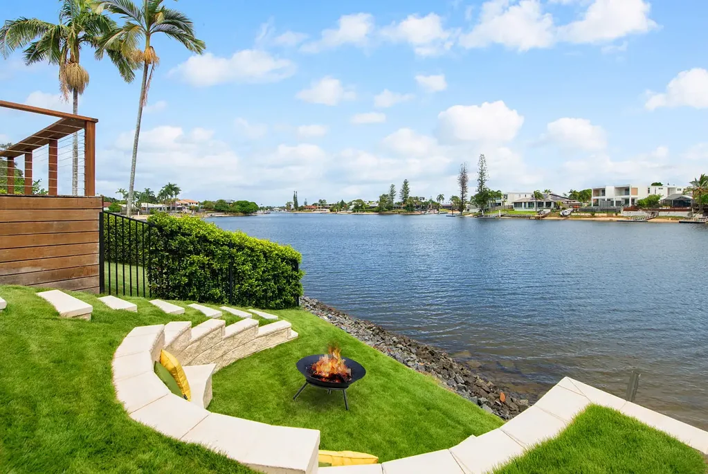 Fully Renovated Townhouse with Wide Water Views