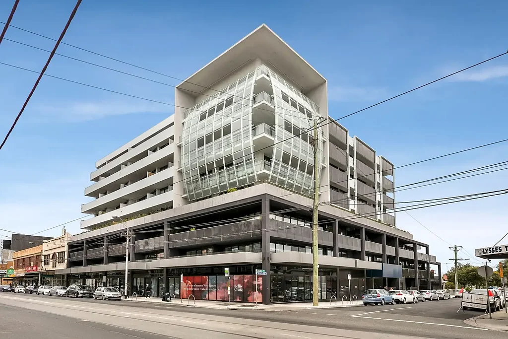 Designer Apartment in the Ultimate Location!