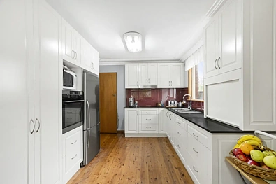 16 Morris Avenue, Croydon Park, NSW 2133, 3房, 2浴, House