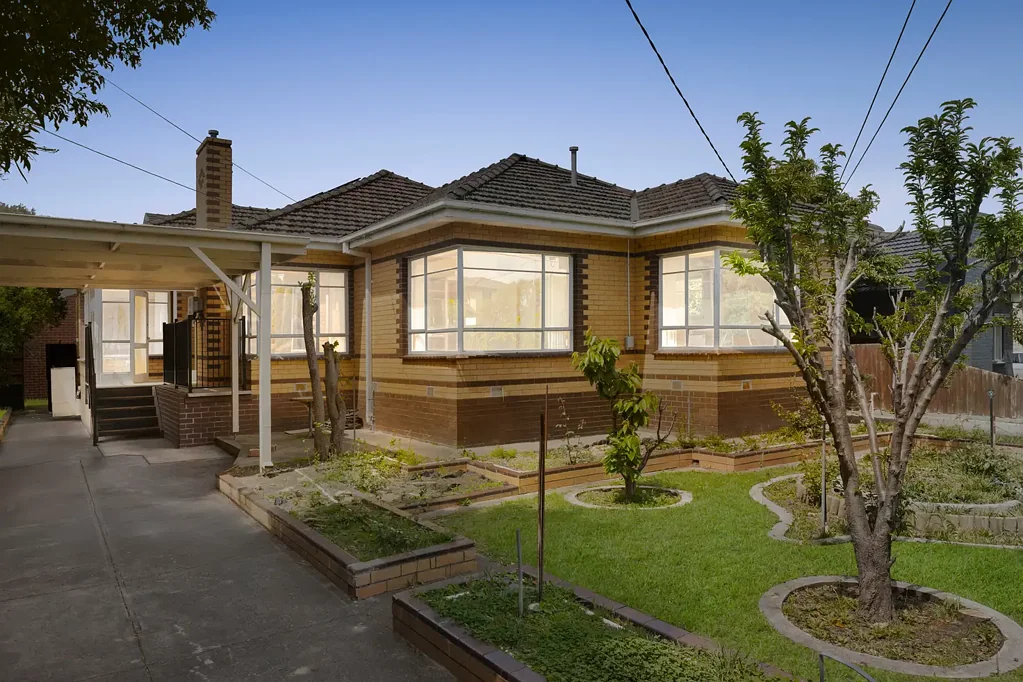 1/4 Koonawarra Street, Clayton South, VIC 3169