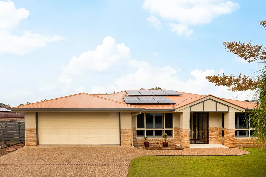 Warner 4 Bedroom Modern Family Living in the Heart of Warner