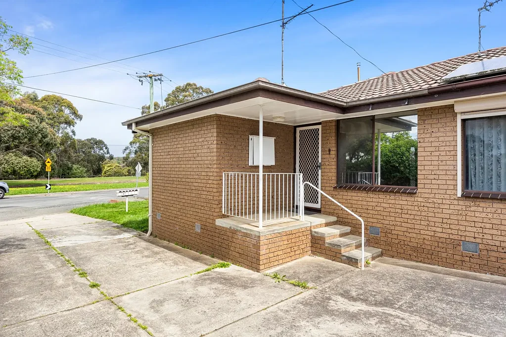 1/208 Yarrowee Parade, Redan, VIC 3350