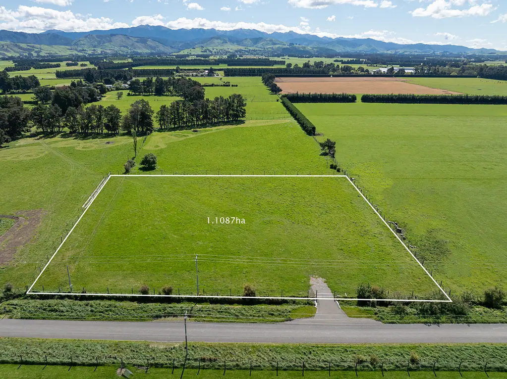 Carterton 1.1087 Ha, Mountain Views, No Covenants