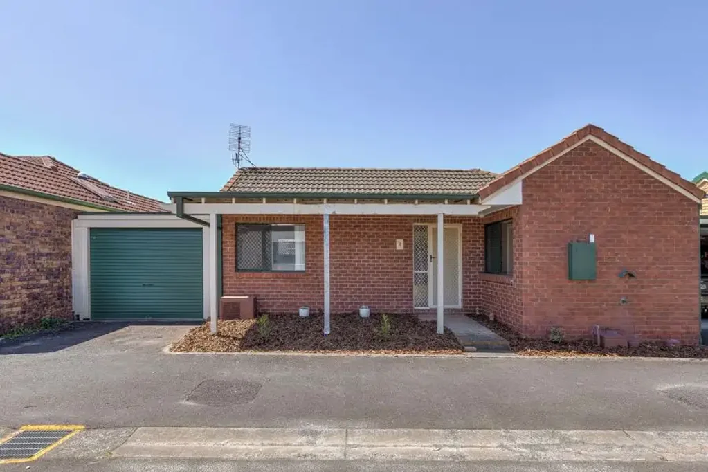 4/2 Macleay Court, Banora Point, NSW 2486