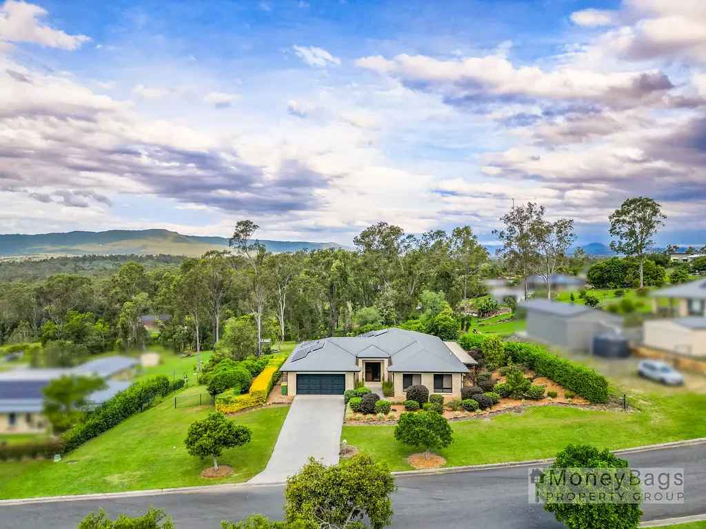 Mundoolun 4कमरा Picturesque Acreage Living with Scenic Mountain Views