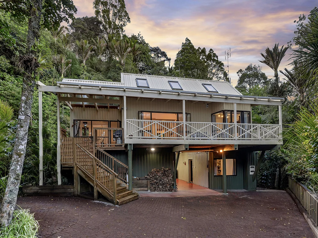 576C South Titirangi Road, Titirangi, Waitakere City, Auckland