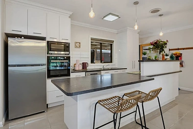 27A Scullys Lane, Heathcote, VIC 3523, 3 slaapkamers, 2 badkamers, Townhouse