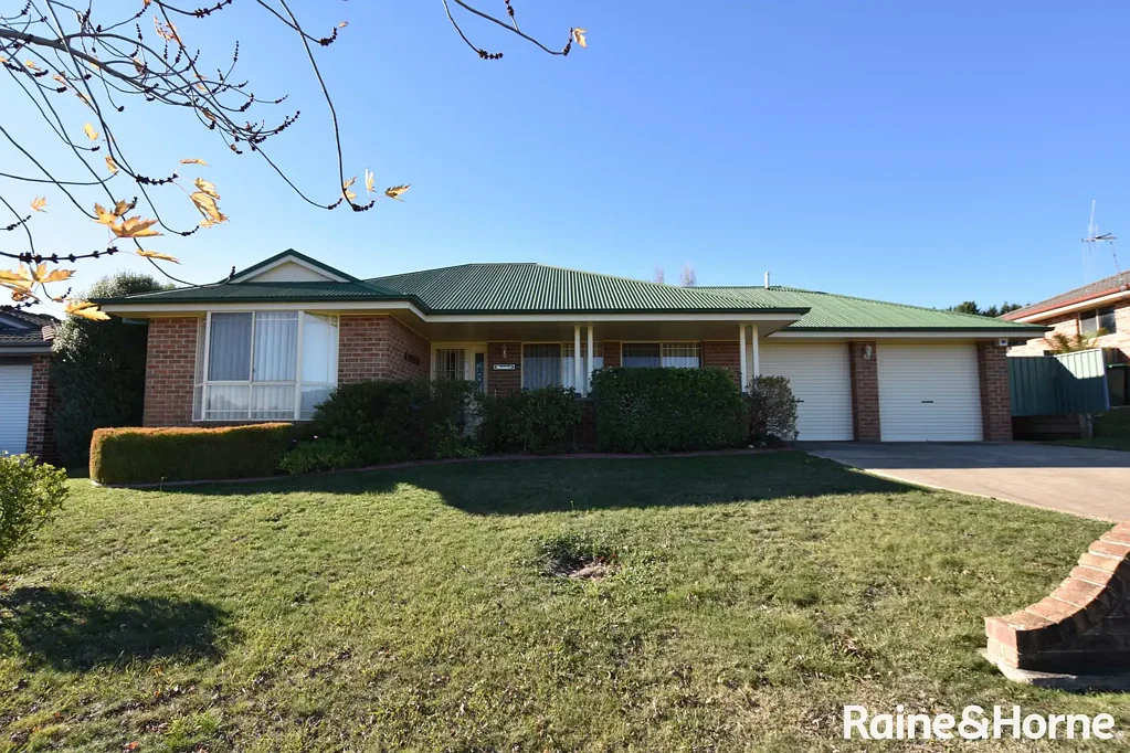 Orange 3ਬੈੱਡਰੂਮ A Quality Spacious Home with Plenty of Natural Sunlight & Many Extra Features