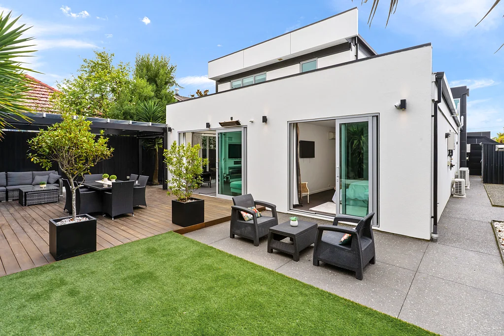 19 Devonport Lane, Merivale, Christchurch, Canterbury