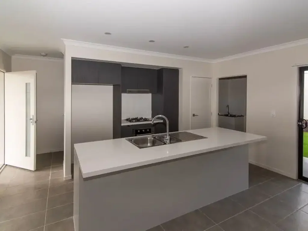Beautiful Townhouse House For Rent